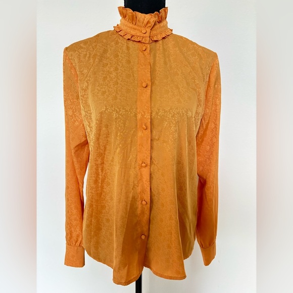 Aritzia Babaton 1-O1 Balboa Blouse in Citrus - Size S - Picture 2 of 4
